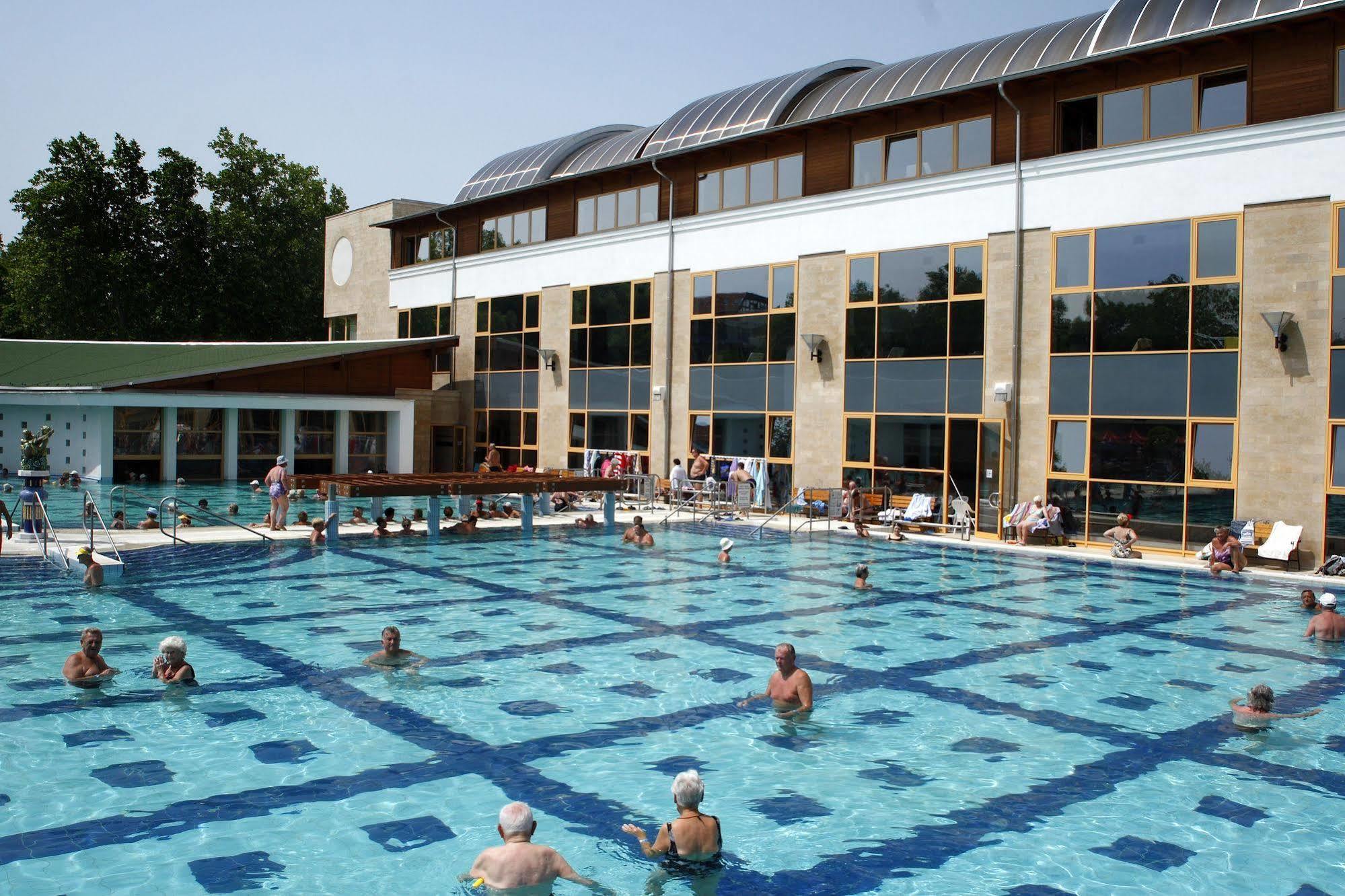 Ametiszt Hotel Harkany Exterior photo