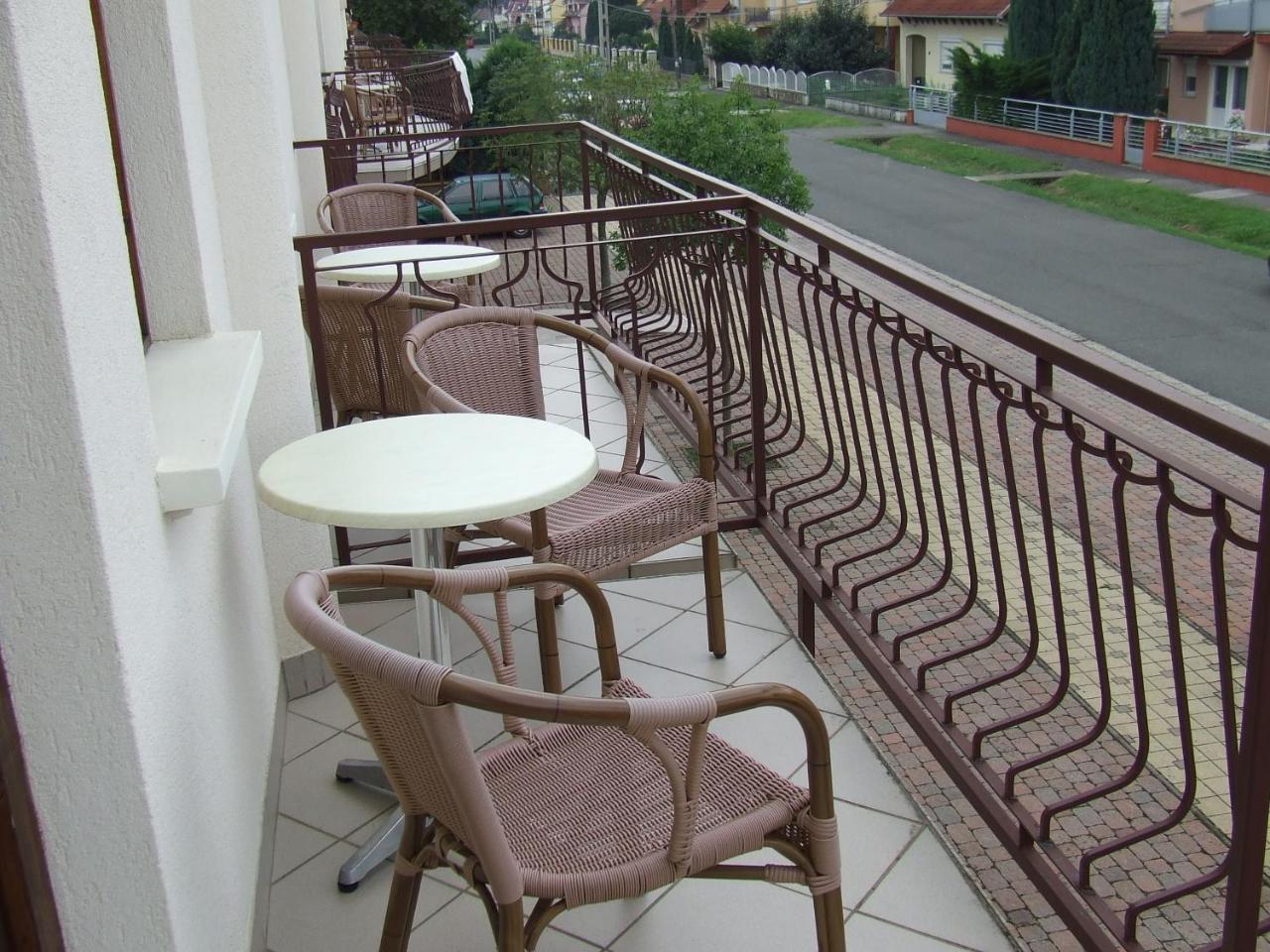 Ametiszt Hotel Harkany Exterior photo